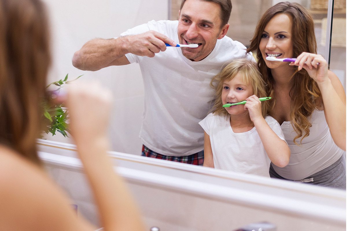 tips voor het reinigen van tanden aanbevolen door de endodontist
